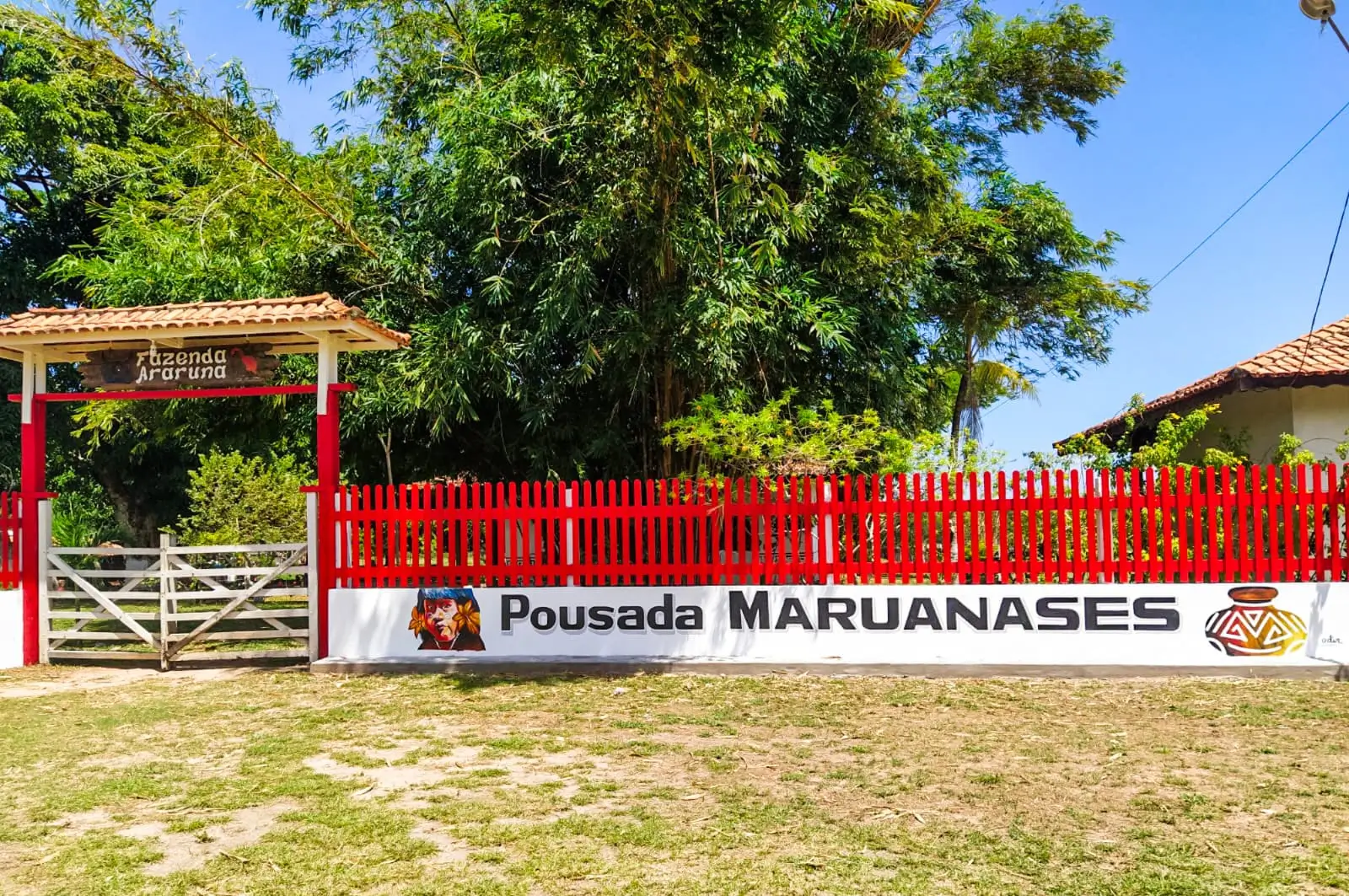 Entrada da Pousada Maruanases